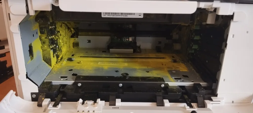 Toner im Laserdrucker ausgelaufen